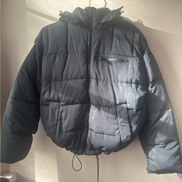 Urban Outfitters Black Hooded Cropped Puffer Jacket | Cozy Winter Coat Small - Picture 3 of 4